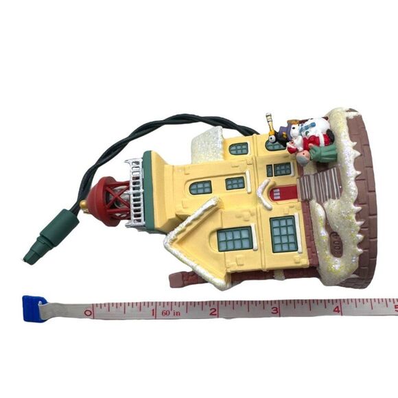 Hallmark Keepsake Magic Ornament 2004 Lighthouse Greetings With Light & Sound - Picture 5 of 5